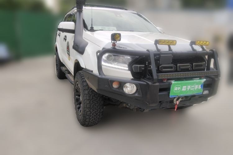 Used Ford Everest 2017 2.0T Gasoline Automatic 4x4 Luxury Edition 5 Seats Front Right 45 Deg
