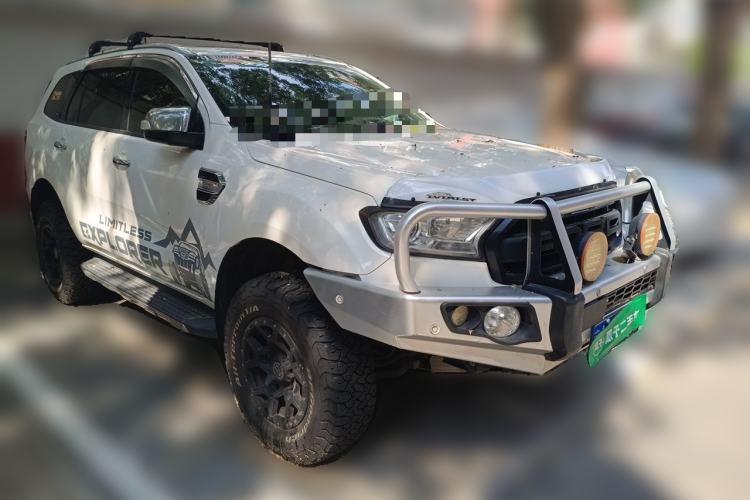 Used Ford Everest 2017 2.0T Gasoline Automatic 4x4 Flagship Edition 7 Seats Front Right 45 Deg