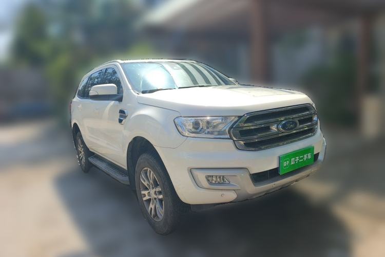 Used Ford Everest 2017 2.0T Gasoline Automatic 4x4 Luxury Edition 7 Seats Front Right 45 Deg
