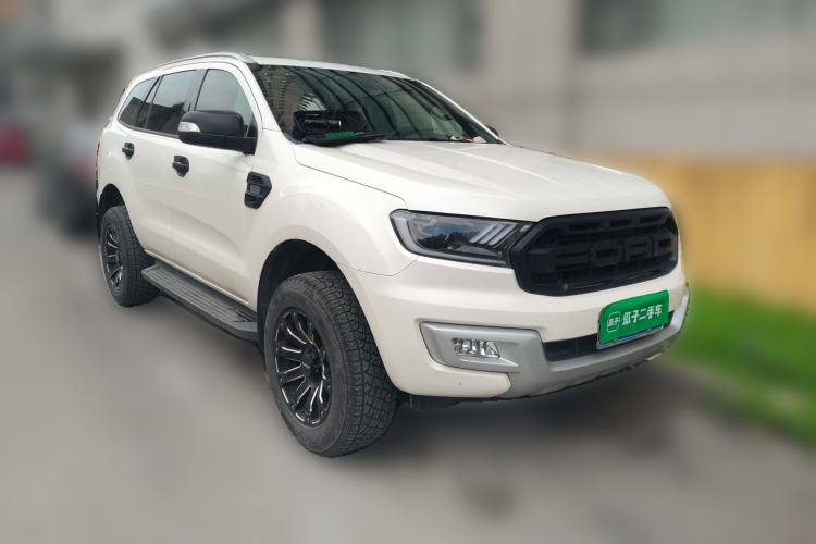 Used Ford Everest 2017 2.0T Gasoline Automatic 4x4 Luxury Edition 5 Seats Front Right 45 Deg