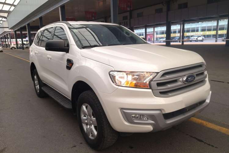 Used Ford Everest 2017 2.0T Gasoline Automatic 4x4 Elite Edition 5 Seats Front Right 45 Deg