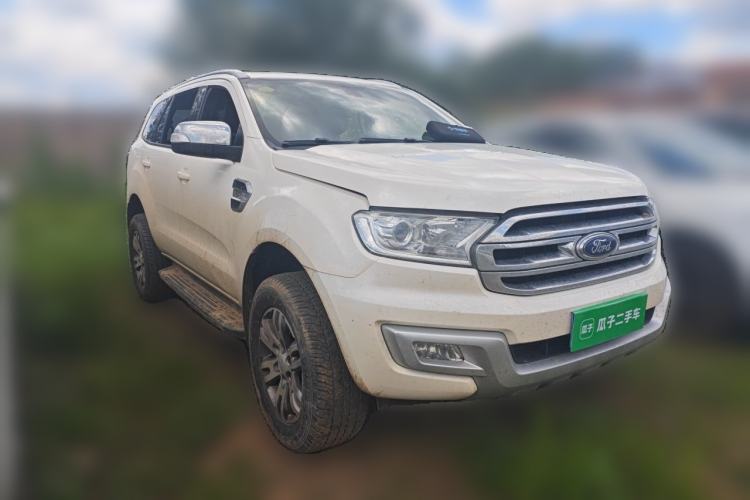 Used Ford Everest 2017 2.0T Gasoline Automatic 4x4 Luxury Edition 5 Seats Front Right 45 Deg