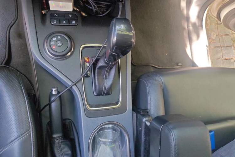 Used Ford Everest 2017 2.0T Gasoline Automatic 4x4 Flagship Edition 7 Seats Gear Lever