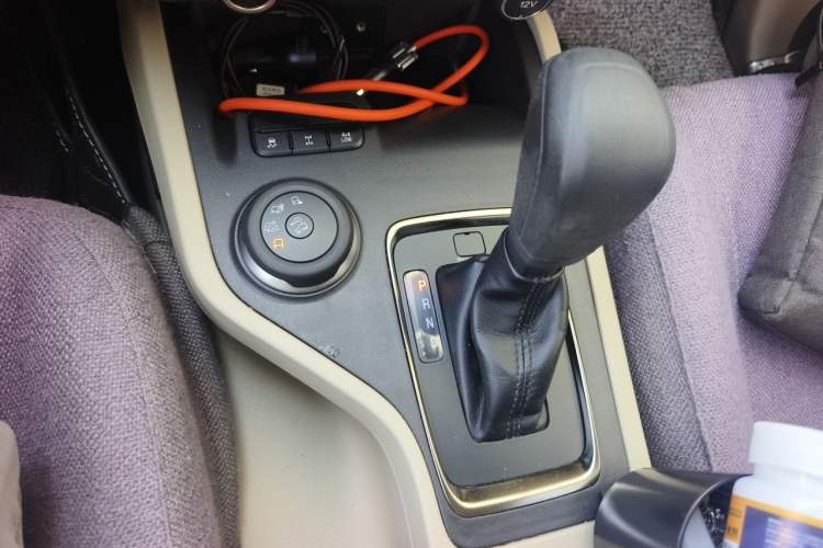 Used Ford Everest 2017 2.0T Gasoline Automatic 4x4 Elite Edition 5 Seats Gear Lever