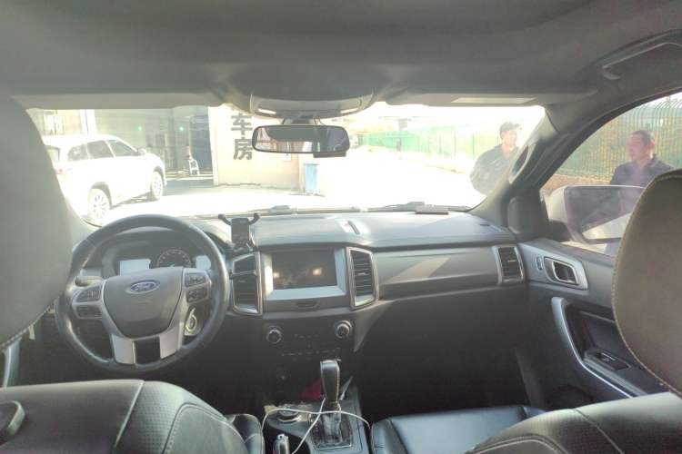 Used Ford Everest 2017 2.0T Gasoline Automatic 4x4 Luxury Edition 5 Seats Headliner