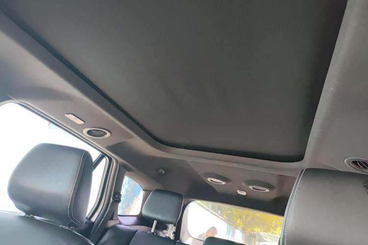 Used Ford Everest 2017 2.0T Gasoline Automatic 4x4 Luxury Edition 7 Seats Headliner