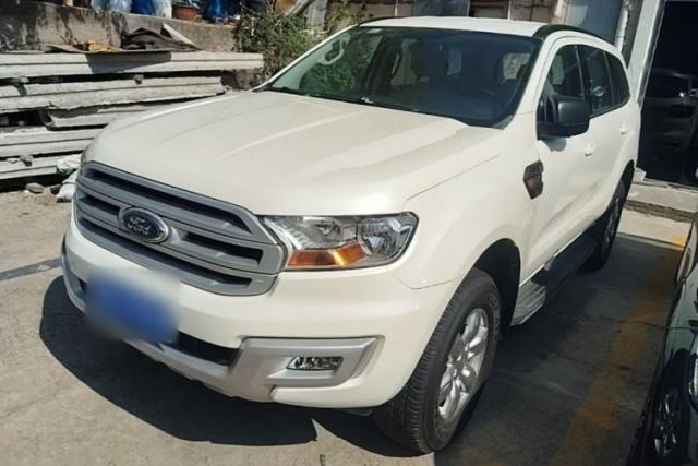 Ford Everest 2017 2.0T Gasoline Automatic 4x4 Elite Edition 5 Seats de segunda mano