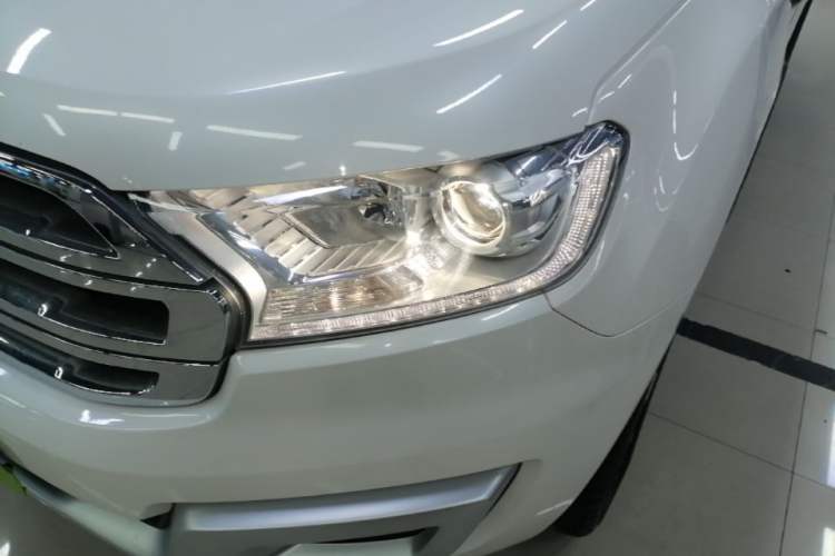 Used Ford Everest 2017 2.0T Gasoline Automatic 4x4 Flagship Edition 7 Seats Left Front Headlight