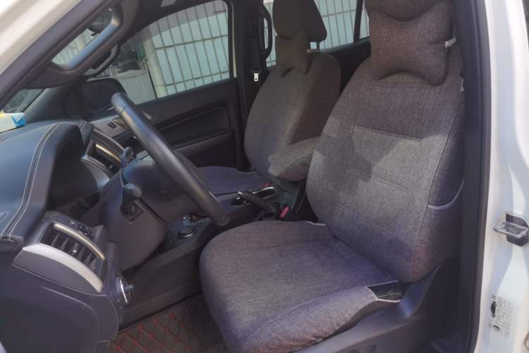 Used Ford Everest 2017 2.0T Gasoline Automatic 4x4 Luxury Edition 5 Seats Left Front Seat