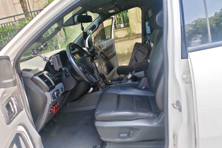 Used Ford Everest 2017 2.0T Gasoline Automatic 4x4 Flagship Edition 7 Seats Left Front Seat