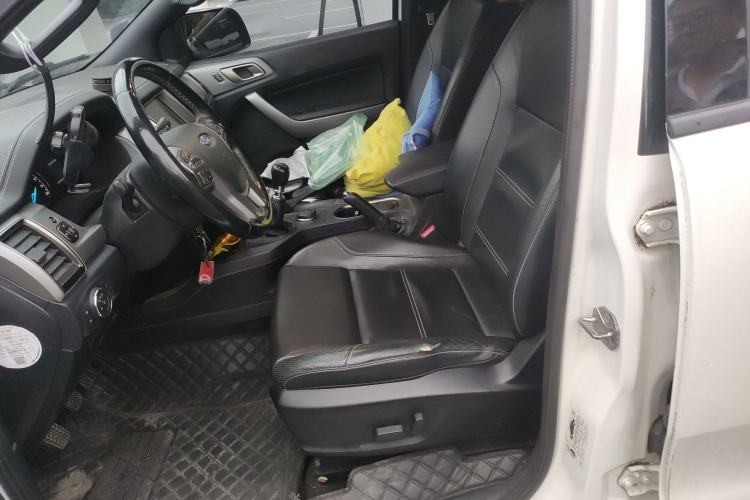 Used Ford Everest 2017 2.2T Diesel Manual 4x4 Luxury Edition 5 Seats Left Front Seat