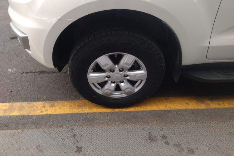 Used Ford Everest 2017 2.0T Gasoline Automatic 4x4 Elite Edition 5 Seats Left Front Wheel Hub
