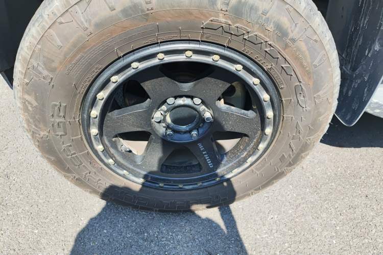 Used Ford Everest 2017 2.0T Gasoline Automatic 4x4 Luxury Edition 7 Seats Left Front Wheel Hub