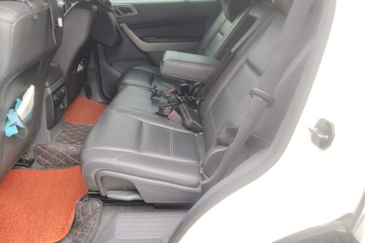 Used Ford Everest 2017 2.0T Gasoline Automatic 4x4 Luxury Edition 5 Seats Left Rear Seat