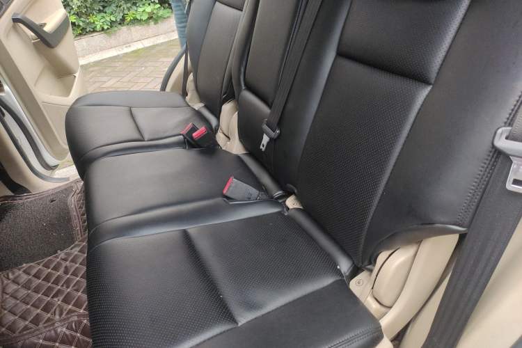 Used Ford Everest 2017 2.0T Gasoline Automatic 4x4 Elite Edition 5 Seats Left Rear Seat