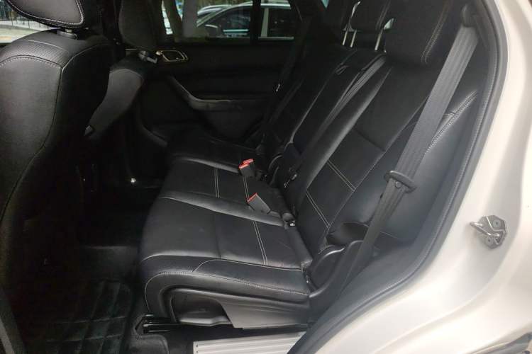 Used Ford Everest 2017 2.0T Gasoline Automatic 4x4 Flagship Edition 7 Seats Left Rear Seat