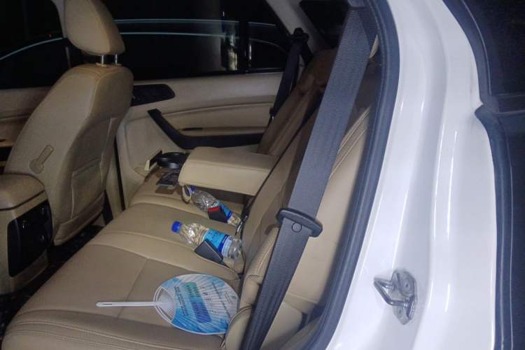Used Ford Everest 2017 2.0T Gasoline Automatic 4x4 Elite Edition 5 Seats Left Rear Seat