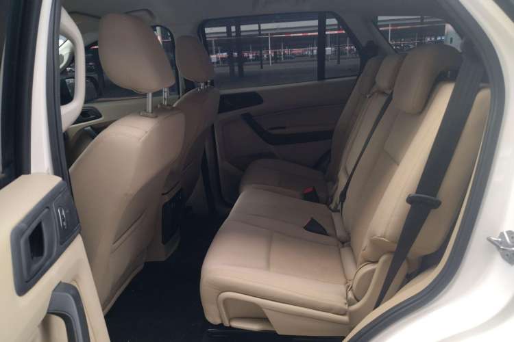 Used Ford Everest 2017 2.0T Gasoline Automatic 4x4 Elite Edition 5 Seats Left Rear Seat
