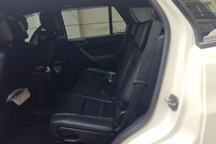Used Ford Everest 2017 2.2T Diesel Manual 4x4 Luxury Edition 5 Seats Left Rear Seat