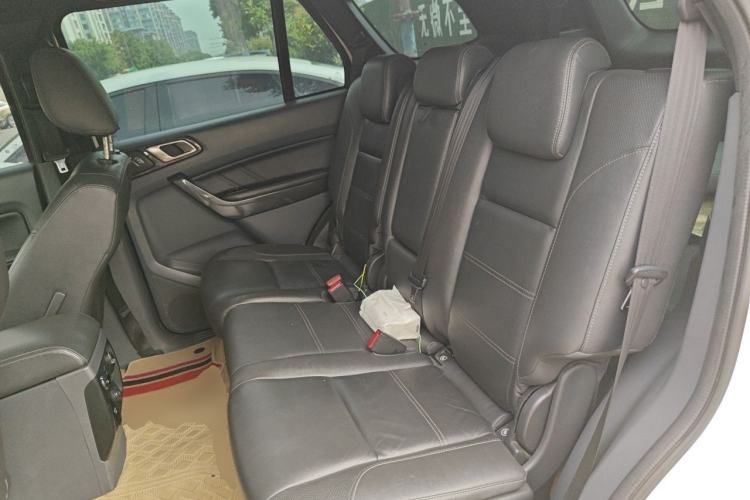 Used Ford Everest 2017 2.0T Gasoline Automatic 4x4 Flagship Edition 7 Seats Left Rear Seat
