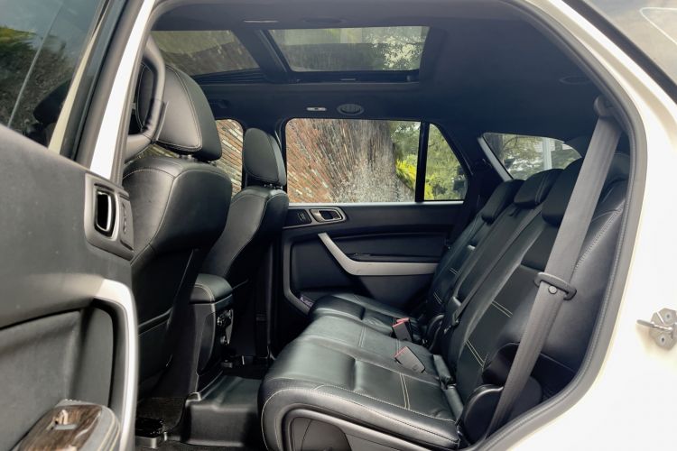Used Ford Everest 2017 2.0T Gasoline Automatic 4x4 Luxury Edition 7 Seats Left Rear Seat