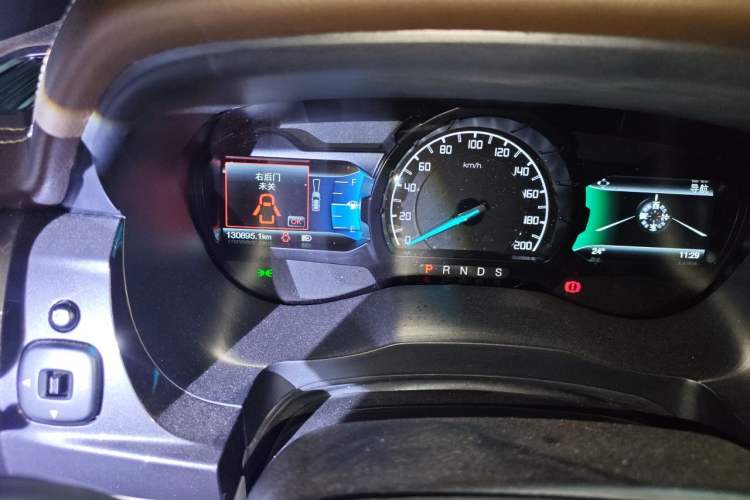 Used Ford Everest 2017 2.0T Gasoline Automatic 4x4 Flagship Edition 7 Seats Odometer Close Up