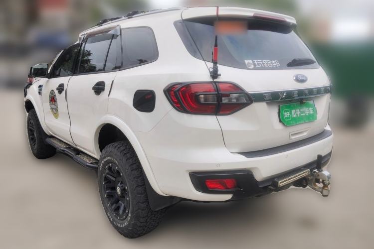 Used Ford Everest 2017 2.0T Gasoline Automatic 4x4 Luxury Edition 5 Seats Rear Left 45 Deg