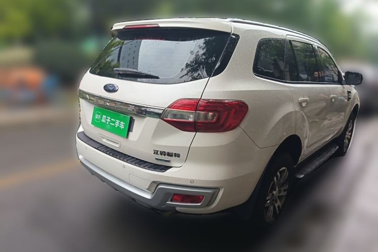 Used Ford Everest 2017 2.0T Gasoline Automatic 4x4 Luxury Edition 7 Seats Rear Right 45 Deg