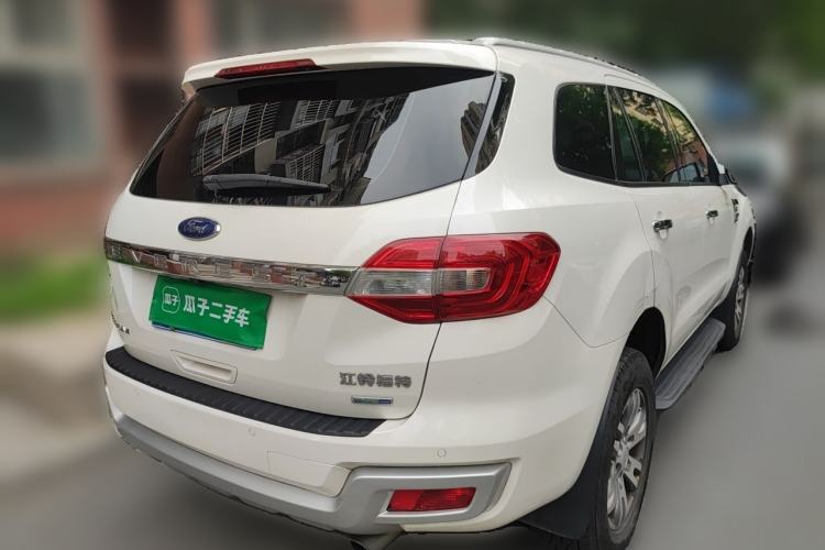 Used Ford Everest 2017 2.0T Gasoline Automatic 4x4 Luxury Edition 7 Seats Rear Right 45 Deg