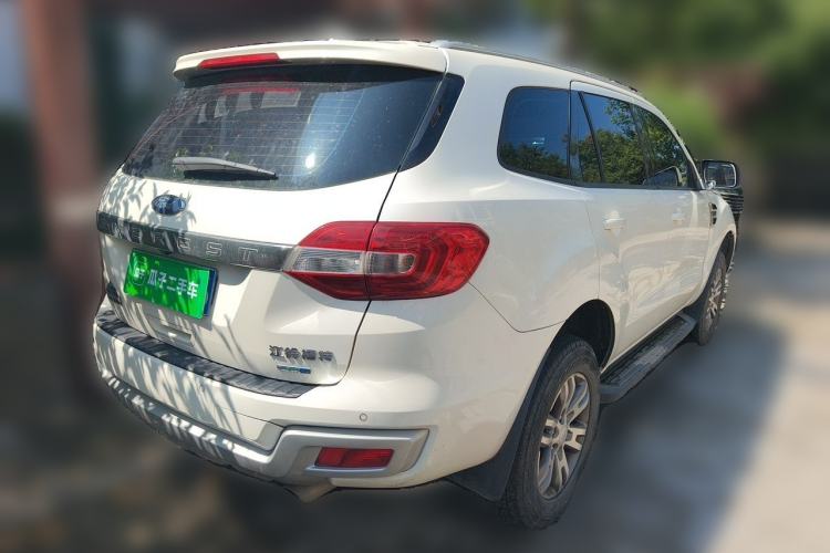 Used Ford Everest 2017 2.0T Gasoline Automatic 4x4 Luxury Edition 7 Seats Rear Right 45 Deg
