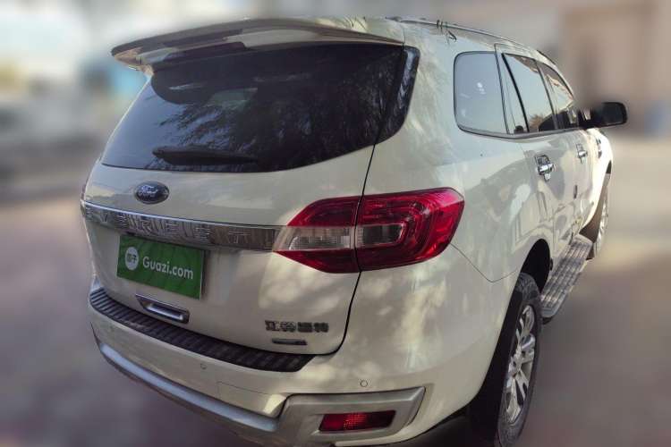 Used Ford Everest 2017 2.0T Gasoline Automatic 4x4 Luxury Edition 5 Seats Rear Right 45 Deg