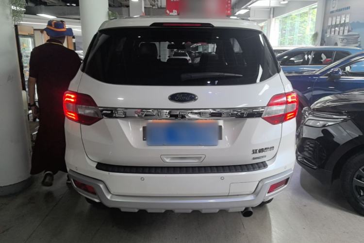 Used Ford Everest 2017 2.0T Gasoline Automatic 4x4 Luxury Edition 7 Seats Rear