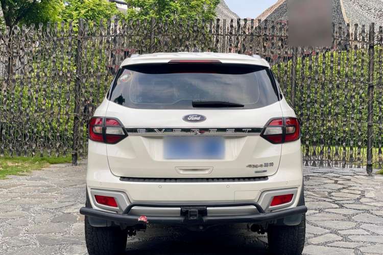 Used Ford Everest 2017 2.0T Gasoline Automatic 4x4 Luxury Edition 7 Seats Rear