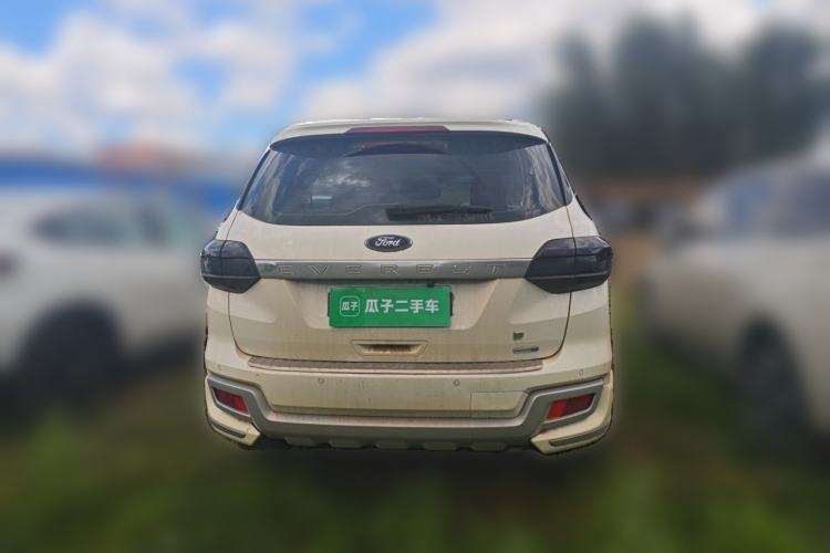 Used Ford Everest 2017 2.0T Gasoline Automatic 4x4 Luxury Edition 5 Seats Rear