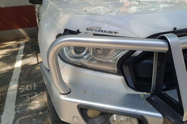 Used Ford Everest 2017 2.0T Gasoline Automatic 4x4 Flagship Edition 7 Seats Right Front Headlight