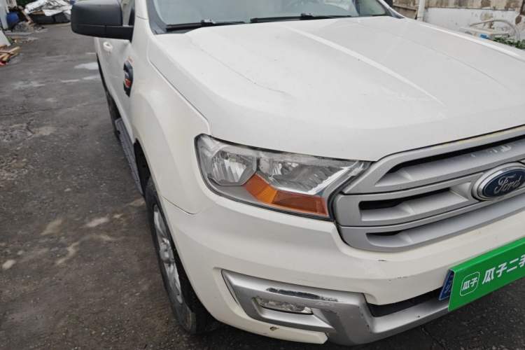 Used Ford Everest 2017 2.0T Gasoline Automatic 4x4 Elite Edition 5 Seats Right Front Headlight