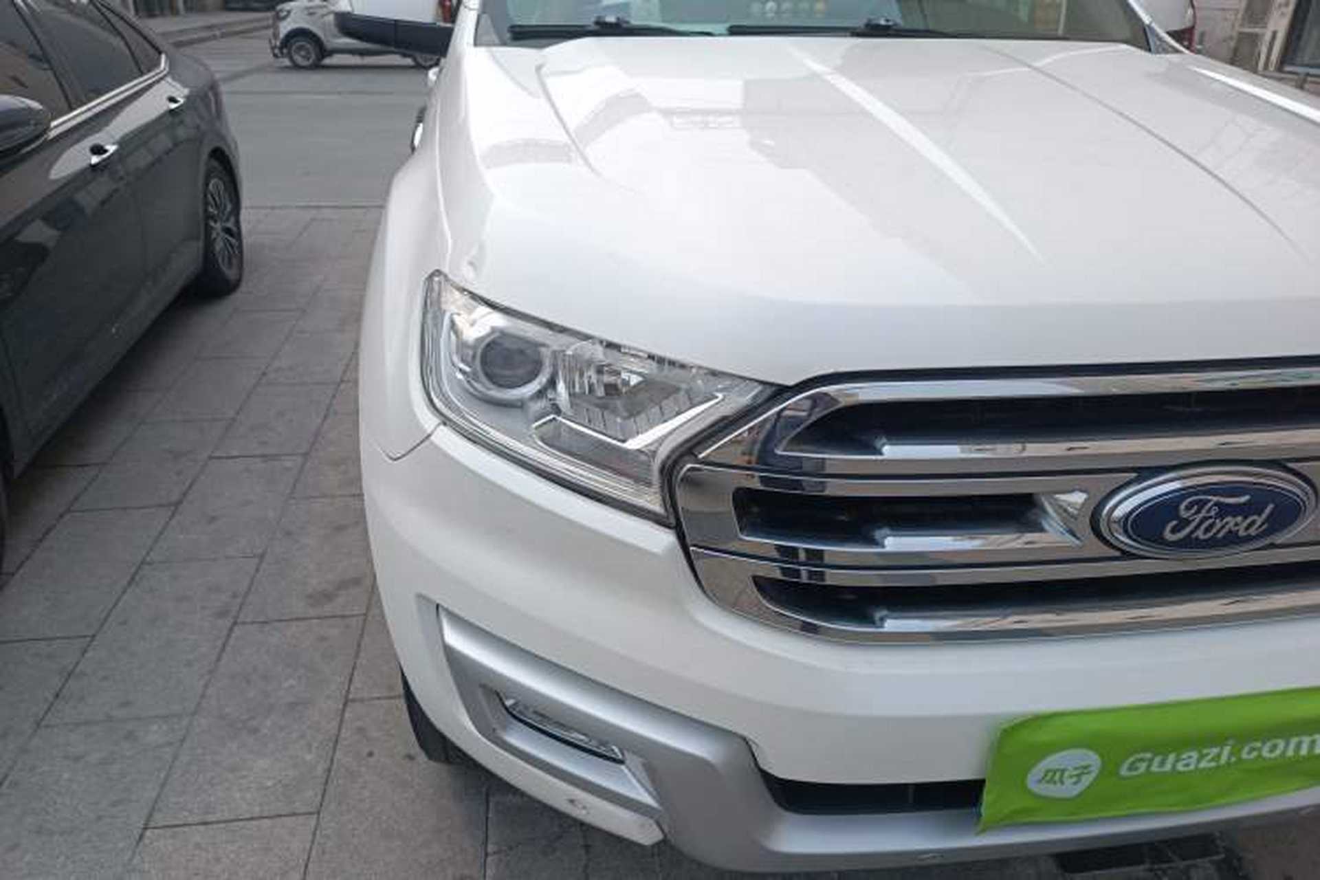 Used Ford Everest 2017 2.0T Gasoline Automatic 4x4 Luxury Edition 5 Seats Right Front Headlight