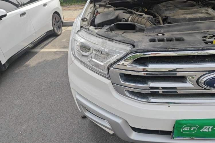 Used Ford Everest 2017 2.0T Gasoline Automatic 4x4 Flagship Edition 7 Seats Right Front Headlight