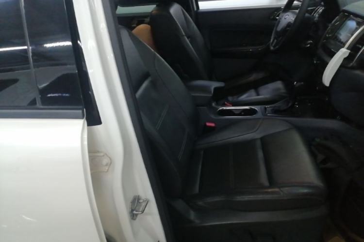 Used Ford Everest 2017 2.0T Gasoline Automatic 4x4 Flagship Edition 7 Seats Right Front Seat
