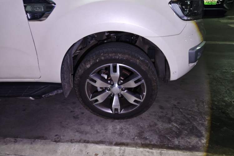 Used Ford Everest 2017 2.0T Gasoline Automatic 4x4 Flagship Edition 7 Seats Right Front Wheel Hub