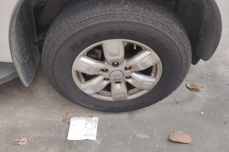 Used Ford Everest 2017 2.0T Gasoline Automatic 4x4 Elite Edition 5 Seats Right Front Wheel Hub