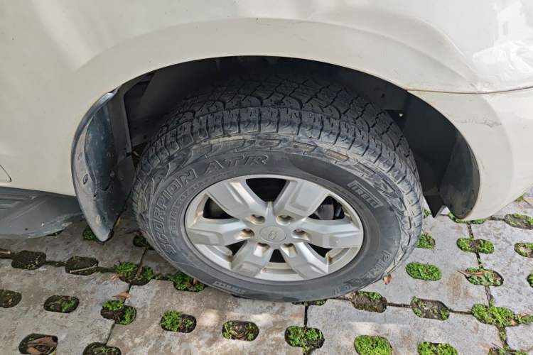 Used Ford Everest 2017 2.0T Gasoline Automatic 4x4 Elite Edition 5 Seats Right Front Wheel Hub
