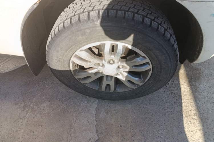 Used Ford Everest 2017 2.0T Gasoline Automatic 4x4 Luxury Edition 5 Seats Right Front Wheel Hub