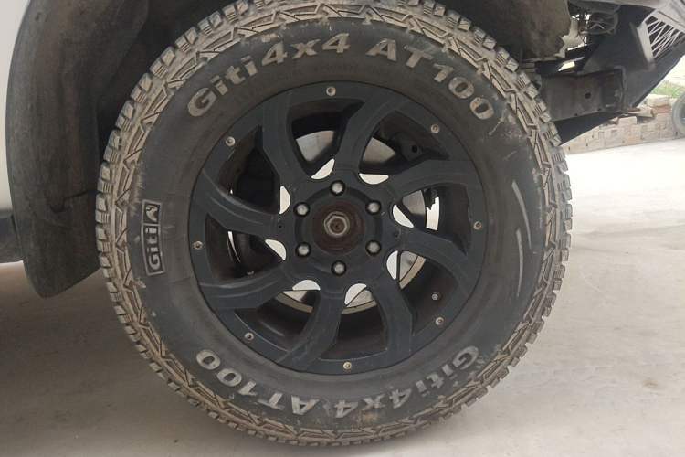 Used Ford Everest 2017 2.0T Gasoline Automatic 4x4 Elite Edition 5 Seats Right Front Wheel Hub