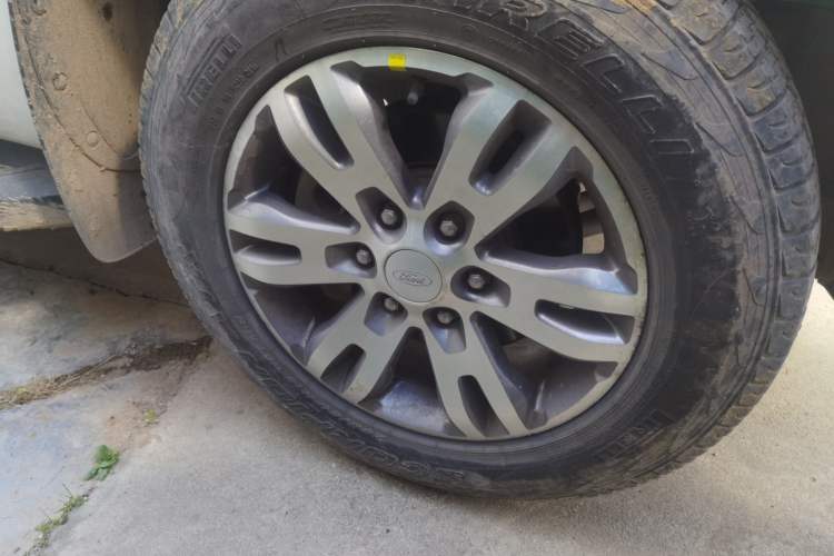 Used Ford Everest 2017 2.0T Gasoline Automatic 4x4 Luxury Edition 5 Seats Right Front Wheel Hub