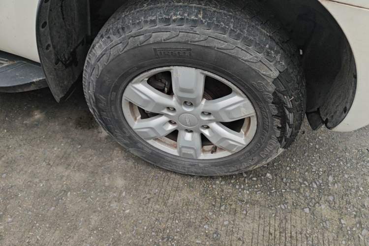 Used Ford Everest 2017 2.0T Gasoline Automatic 4x4 Elite Edition 5 Seats Right Front Wheel Hub