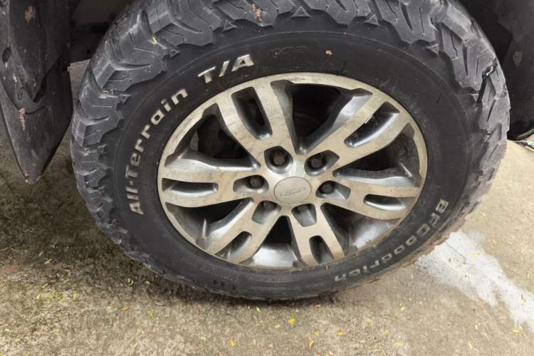 Used Ford Everest 2017 2.0T Gasoline Automatic 4x4 Elite Edition 5 Seats Right Front Wheel Hub