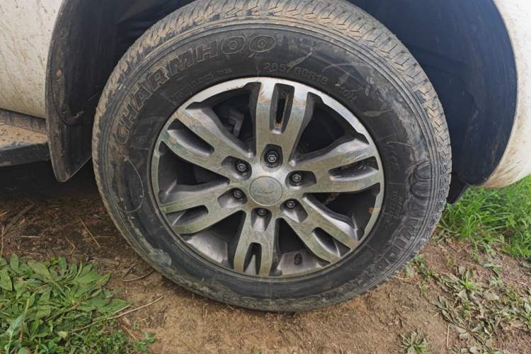 Used Ford Everest 2017 2.0T Gasoline Automatic 4x4 Luxury Edition 5 Seats Right Front Wheel Hub