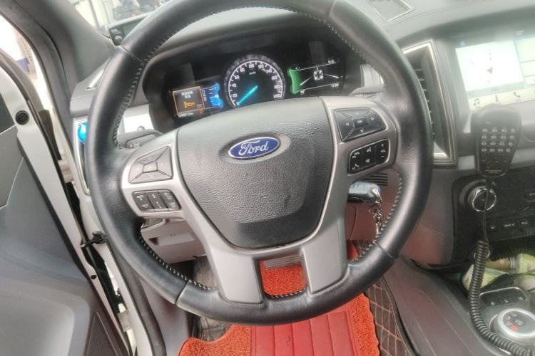 Used Ford Everest 2017 2.0T Gasoline Automatic 4x4 Luxury Edition 5 Seats Steering Wheel
