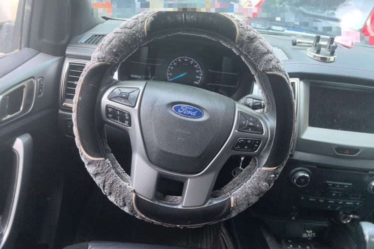 Used Ford Everest 2017 2.0T Gasoline Automatic 4x4 Luxury Edition 5 Seats Steering Wheel